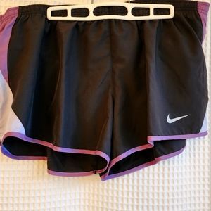 Nike womens dri-fit running tempo shorts XXL black/purple